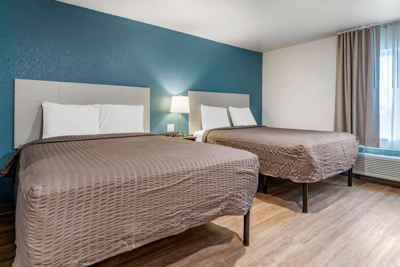 Woodspring Suites Brunswick Exterior photo