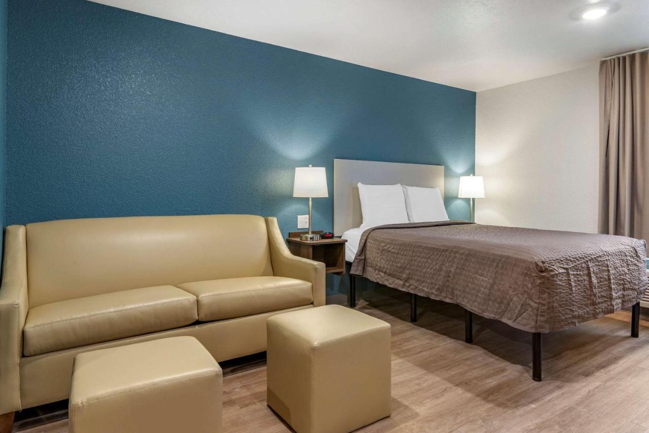Woodspring Suites Brunswick Exterior photo
